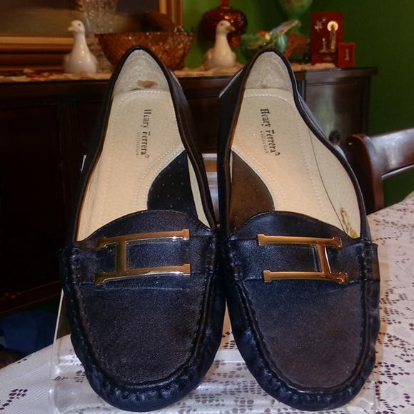 Mens moccasins - Picture 1 of 5